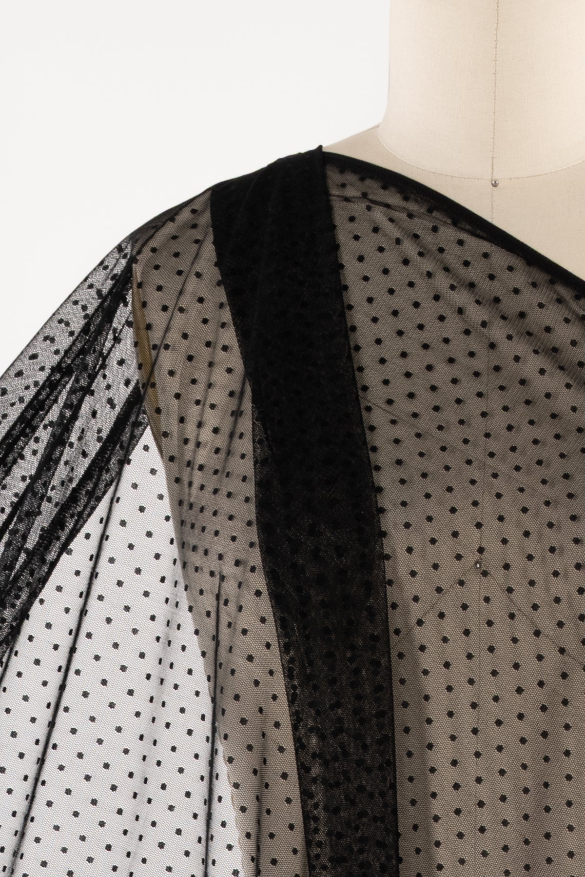 Black Point Mesh Knit