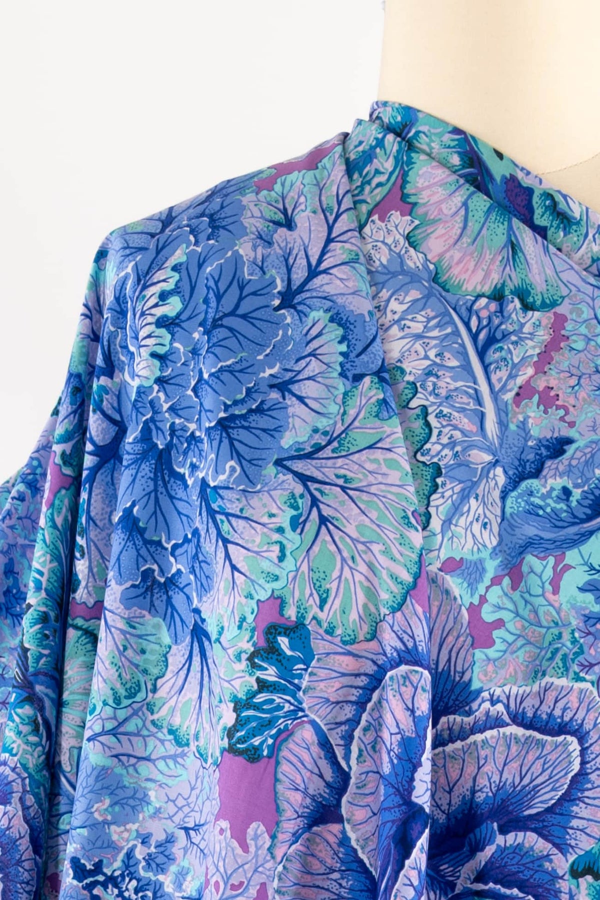 Full Blown Blues Cotton Woven - ENDCUT